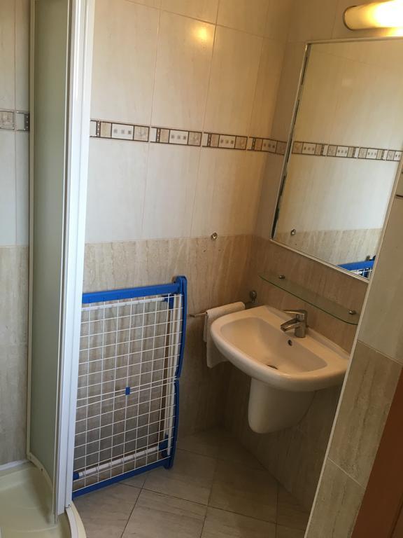 Apartman Darmon ピエシュチャニ エクステリア 写真